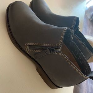 Hush puppies booties